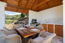 Cozy covered dining table for long after-dinner dining