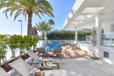 Villa in Maspalomas - Villa Meloneras | villa next to the beach for big groups and families