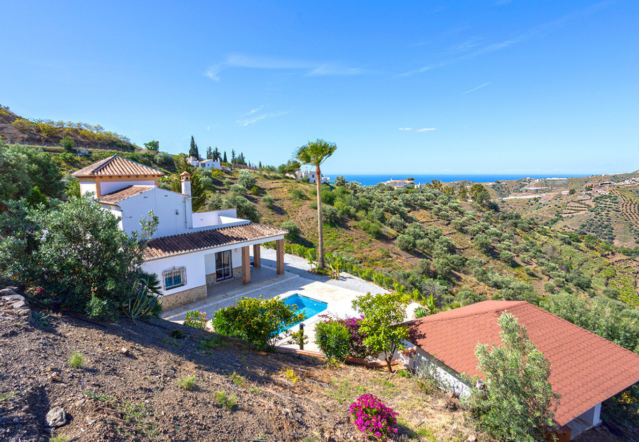 Villa/Dettached house in Torrox - Villa Regazo Andaluz | Villa with Private Pool within 15 minutes of sea in Andalusia