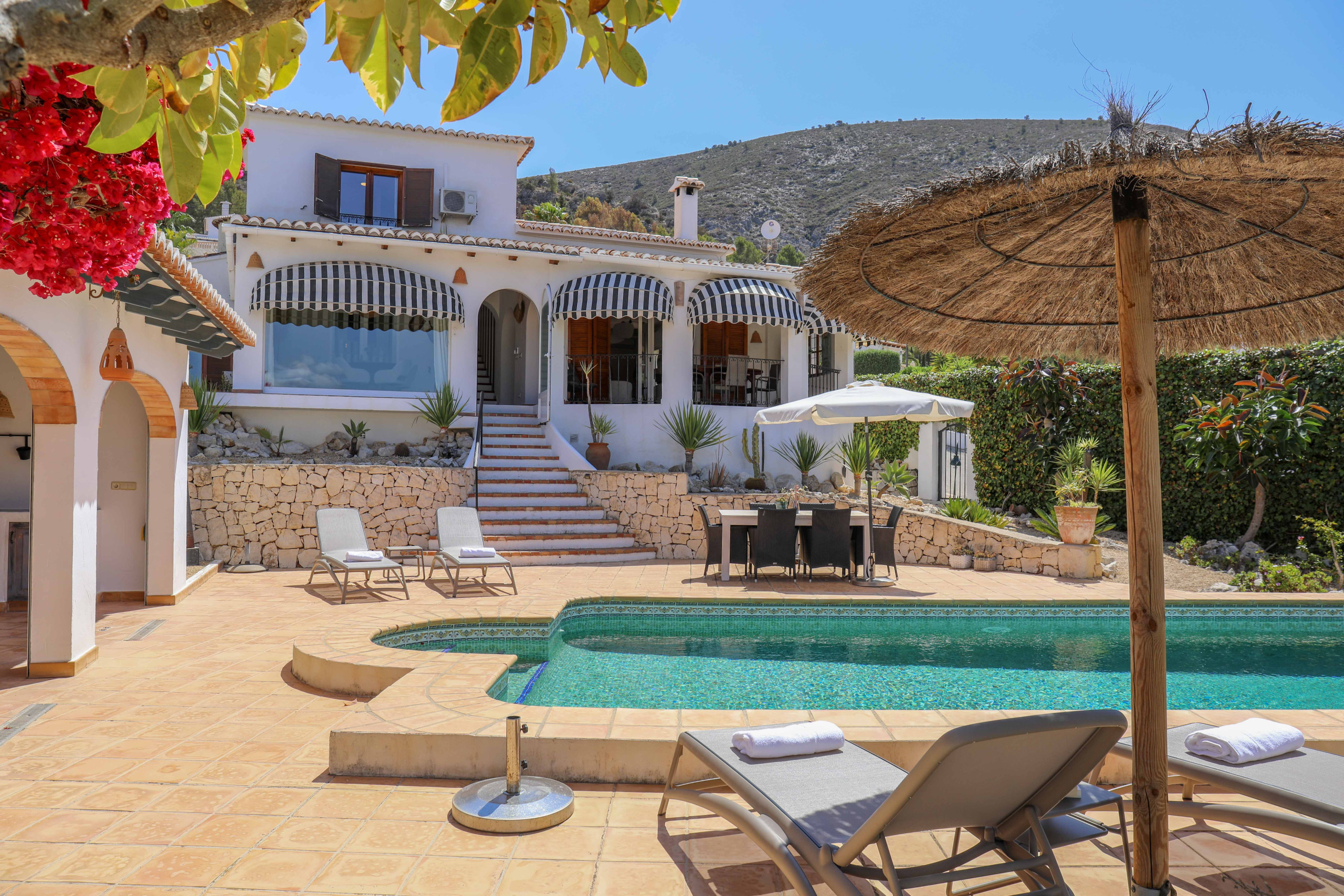 Villa/Dettached house in Benitachell - Casita Travel | Villa Dadores